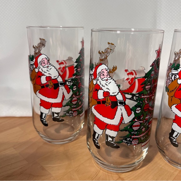 Luminarc Santa & Sleigh Vintage Glasses 4 - Picture 3 of 13